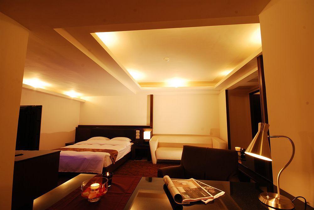 The Enterpriser Hotel Taichung Exterior foto