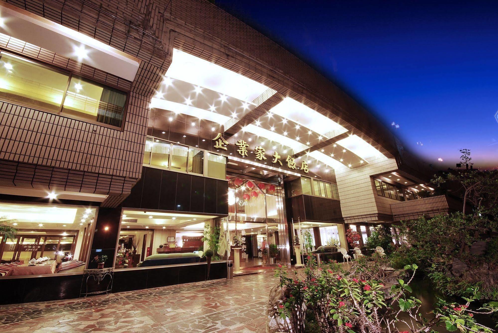 The Enterpriser Hotel Taichung Exterior foto