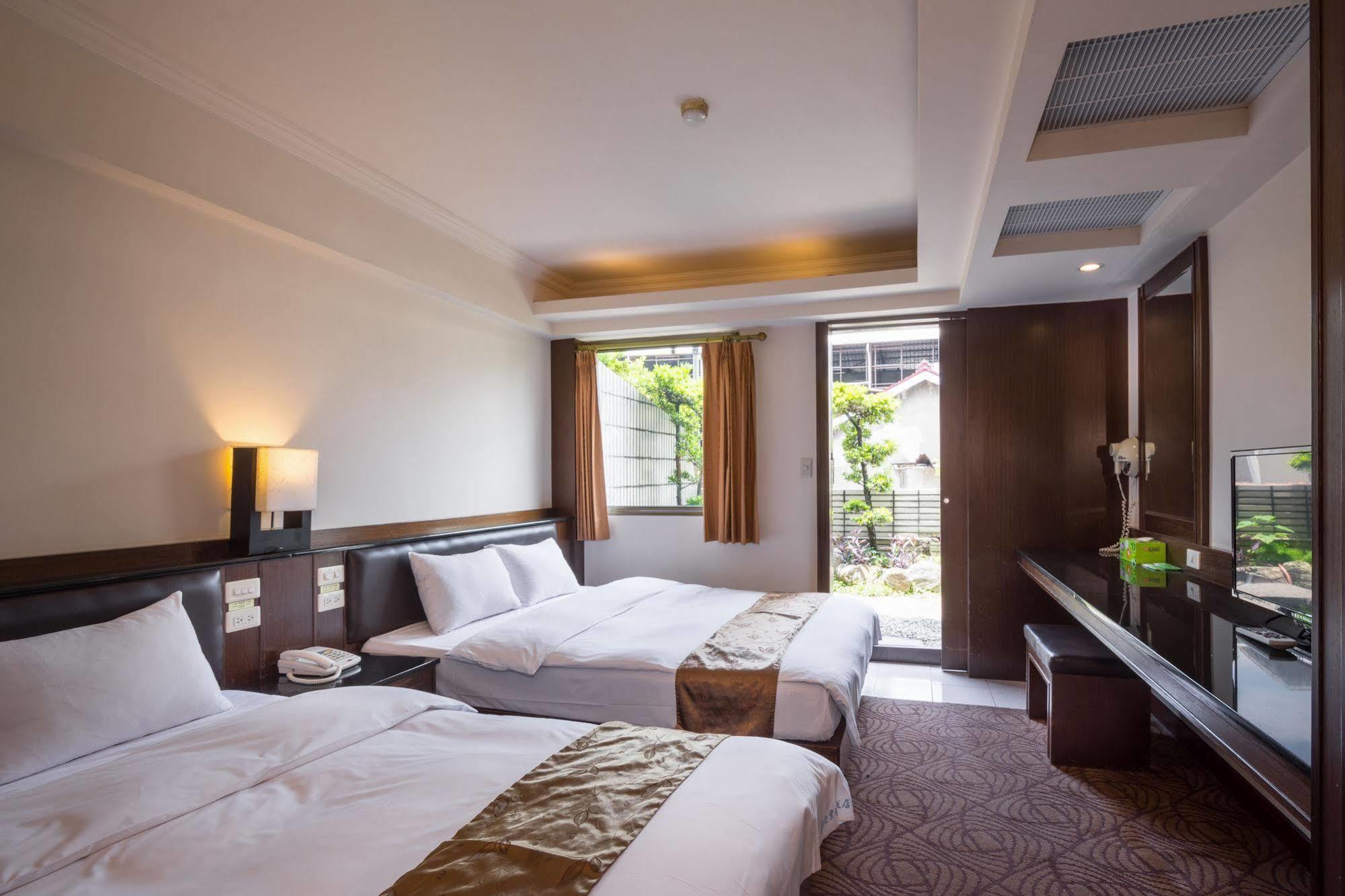 The Enterpriser Hotel Taichung Exterior foto