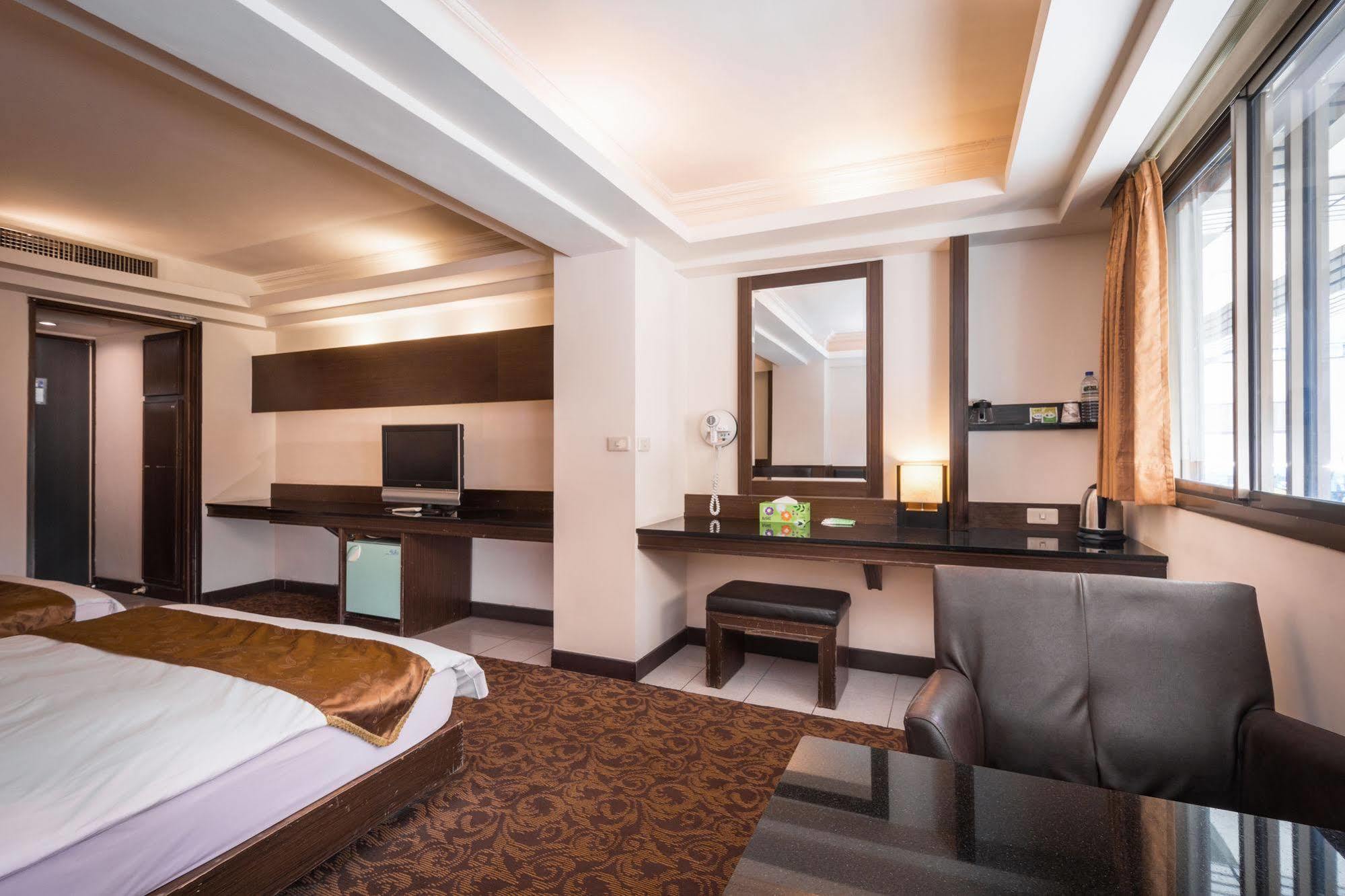 The Enterpriser Hotel Taichung Exterior foto