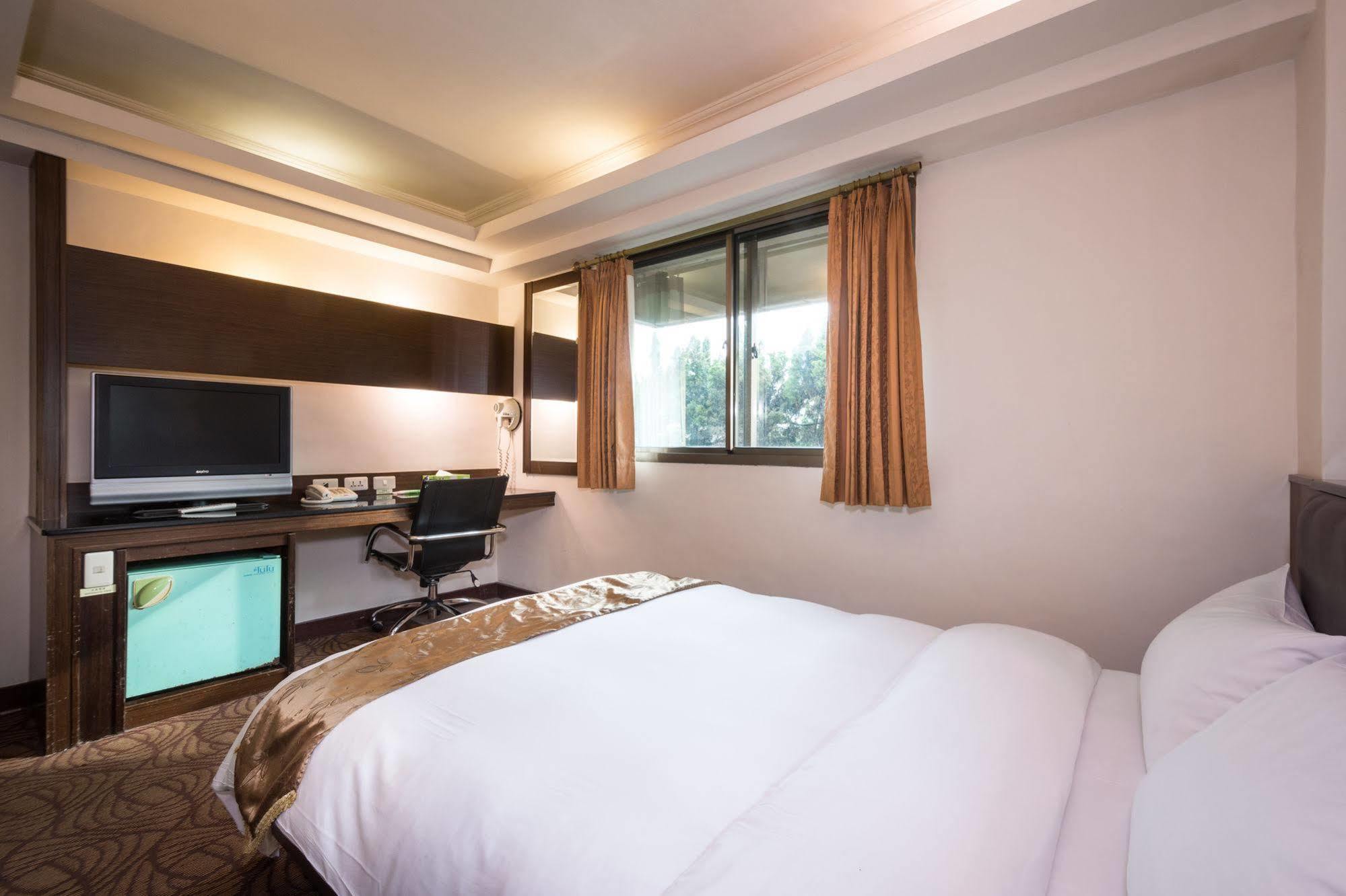 The Enterpriser Hotel Taichung Exterior foto