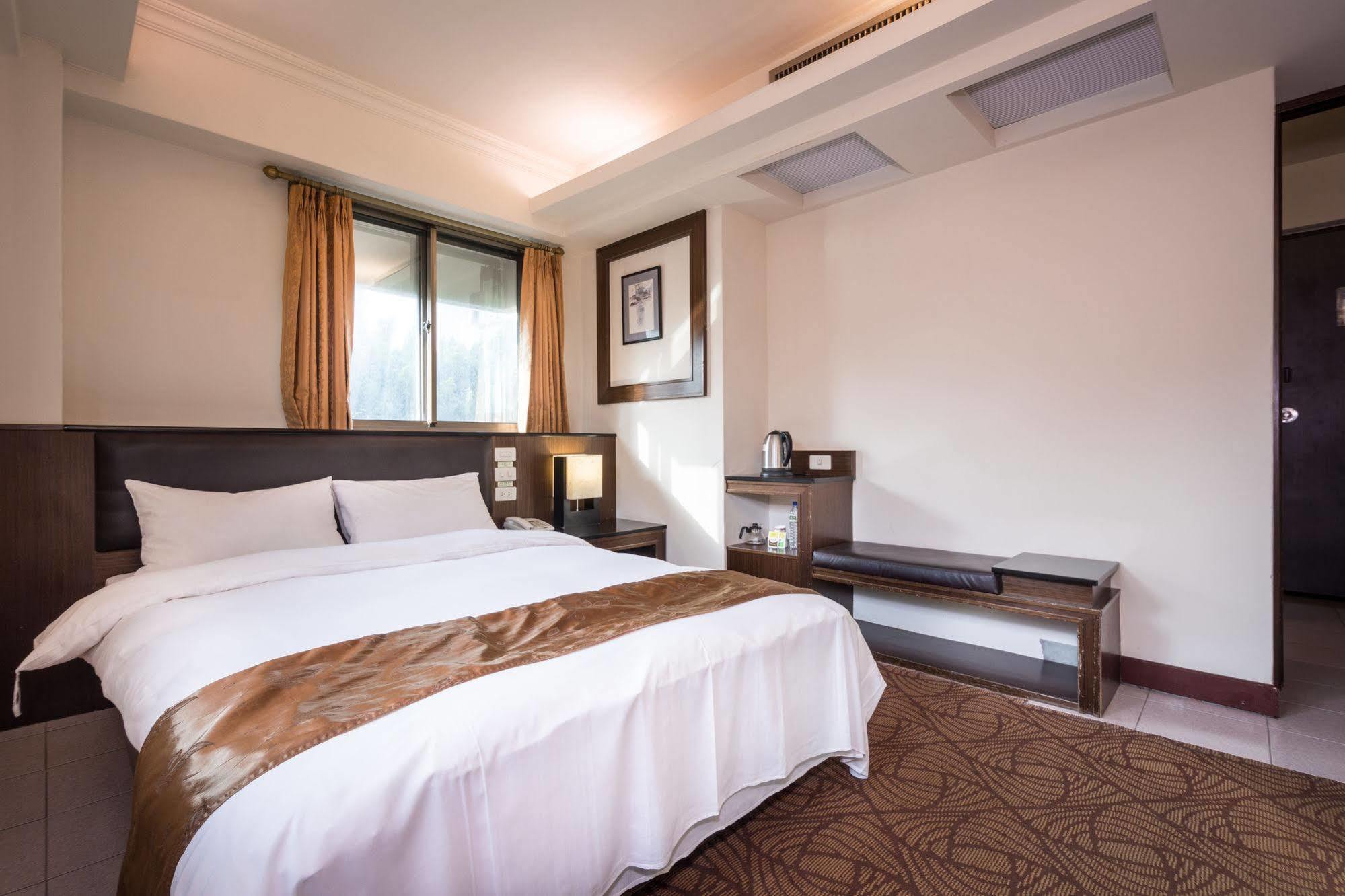 The Enterpriser Hotel Taichung Exterior foto